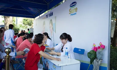 Vinamilk Sure Prevent cùng phong trào rèn luyện sức khỏe người cao tuổi TP Hà Nội